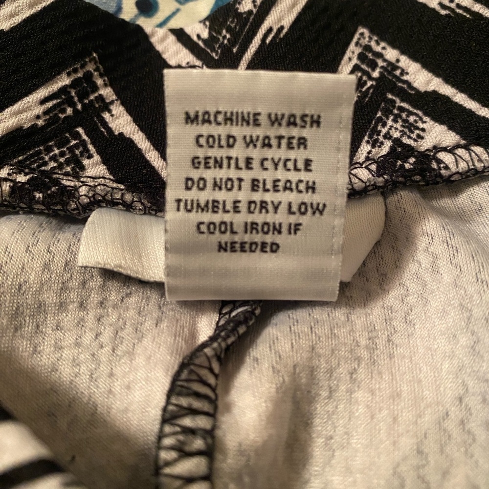 Joe Benbasset Cute Black and White Chevron Skirt, Size Medium - Picture 4 of 7
